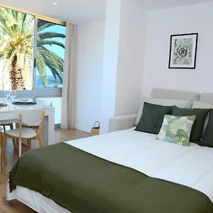 https://green-coast-suite.adeje-hotels.com